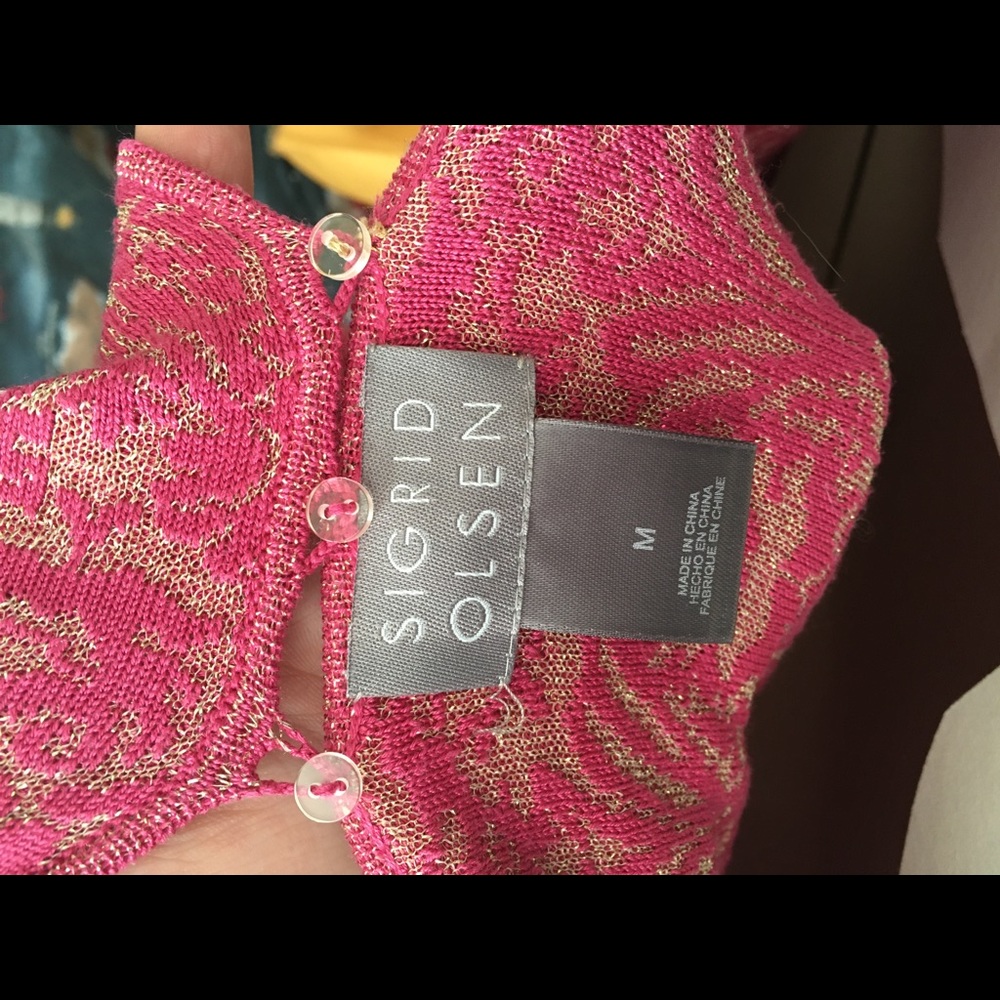 Pink and gold pattern top - Picture 6 of 6